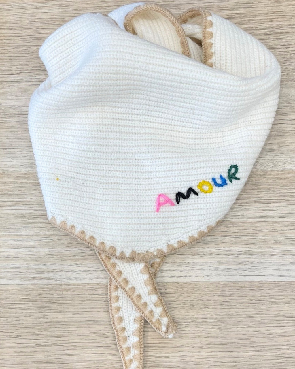 Foulard Amour brodé - 6 couleurs