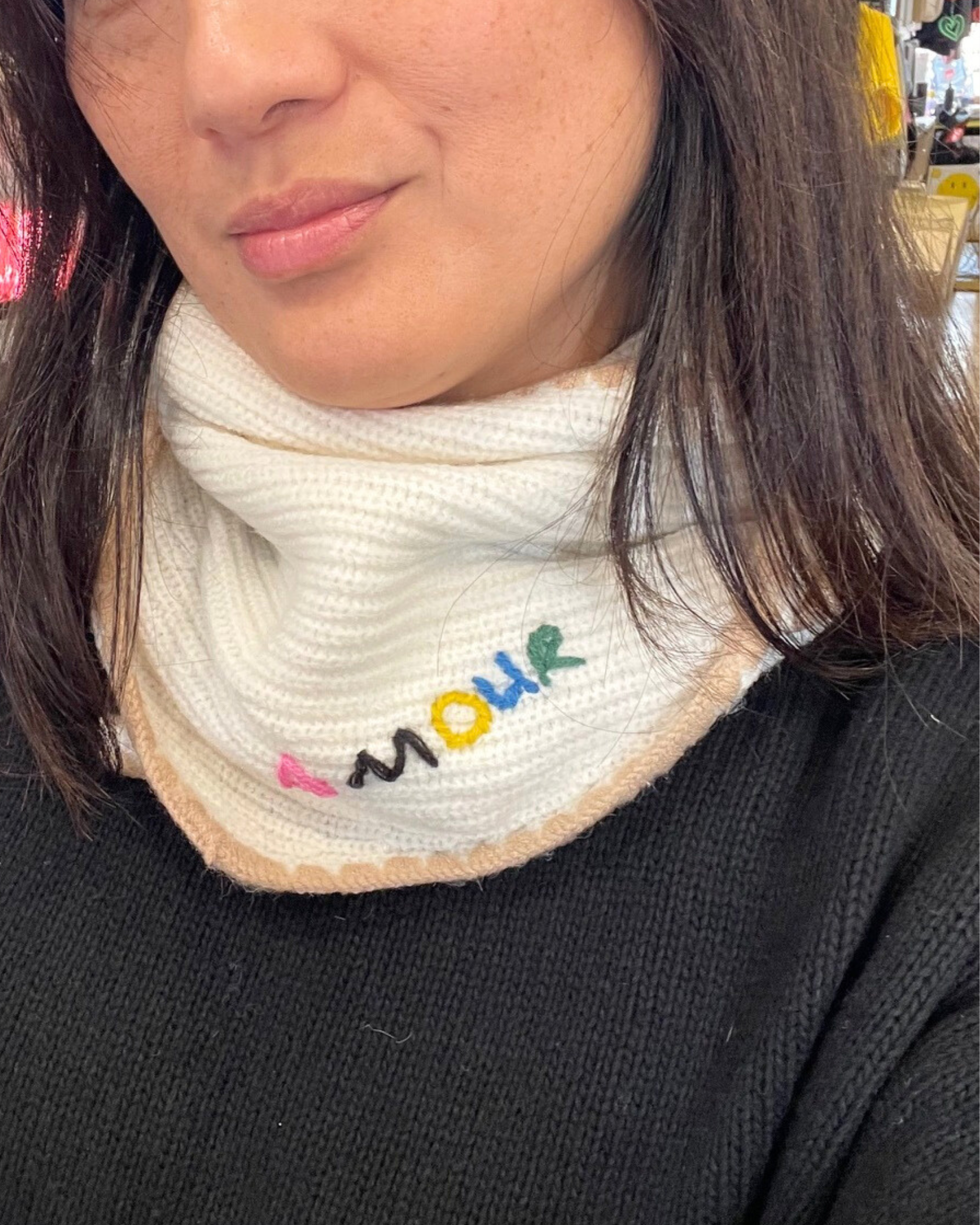 Foulard Amour brodé - 6 couleurs