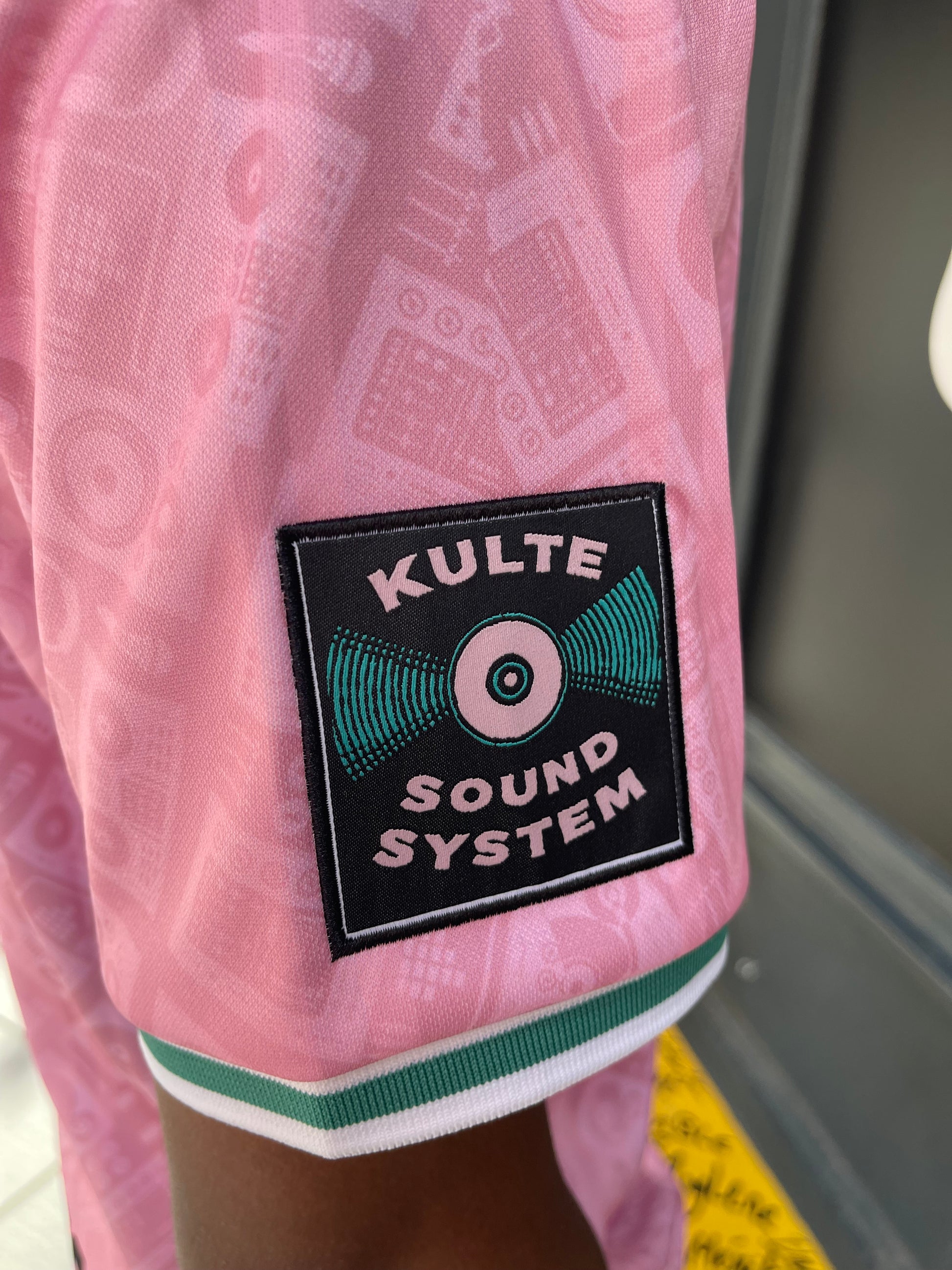 Maillot de Foot Rose Kulte x UML RECORDS