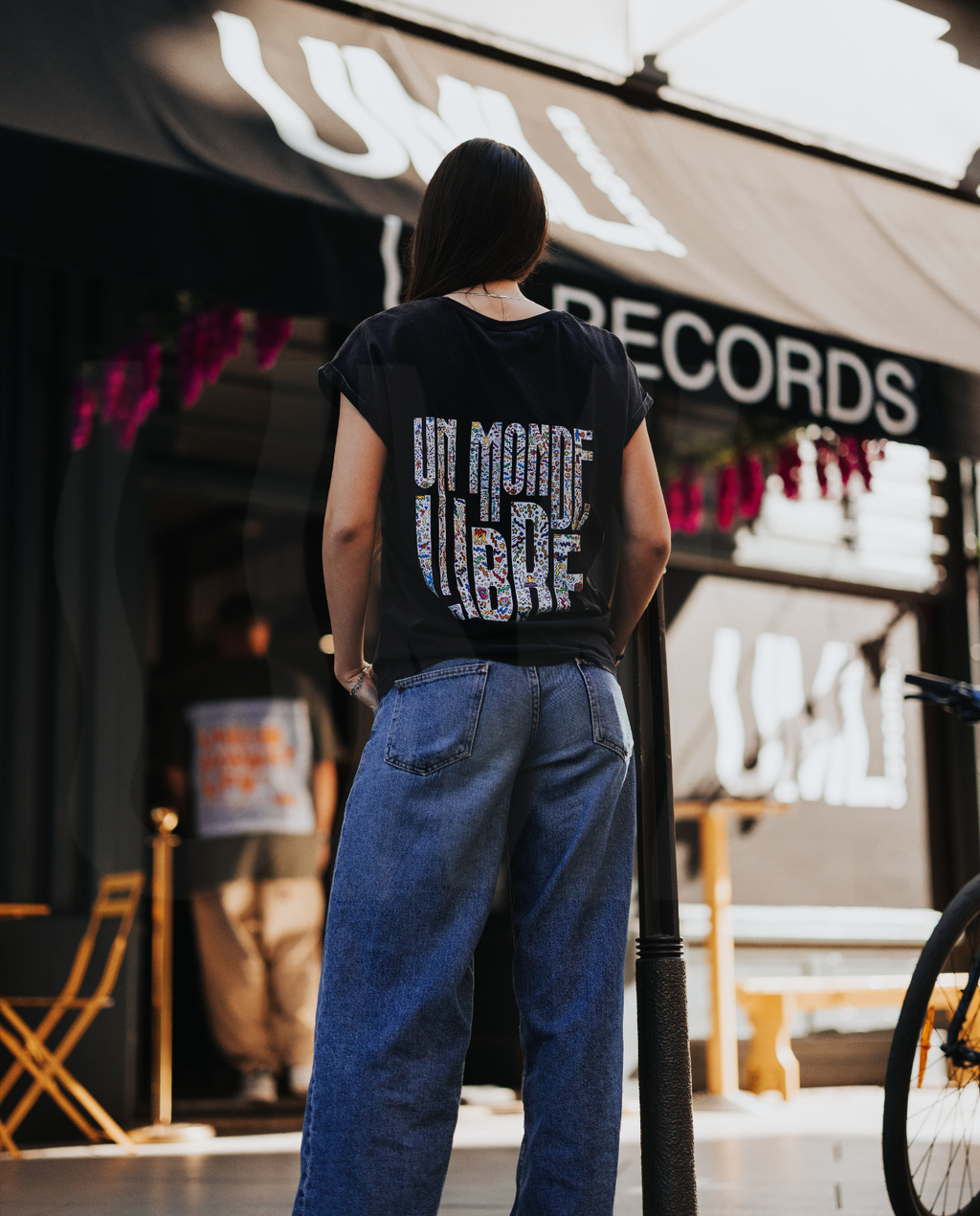 T-shirt Un Monde Libre Pop noir femme
