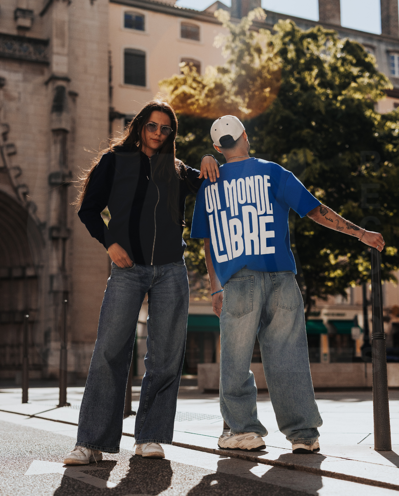 T-shirt Un Monde Libre sérigraphie bleu électrique